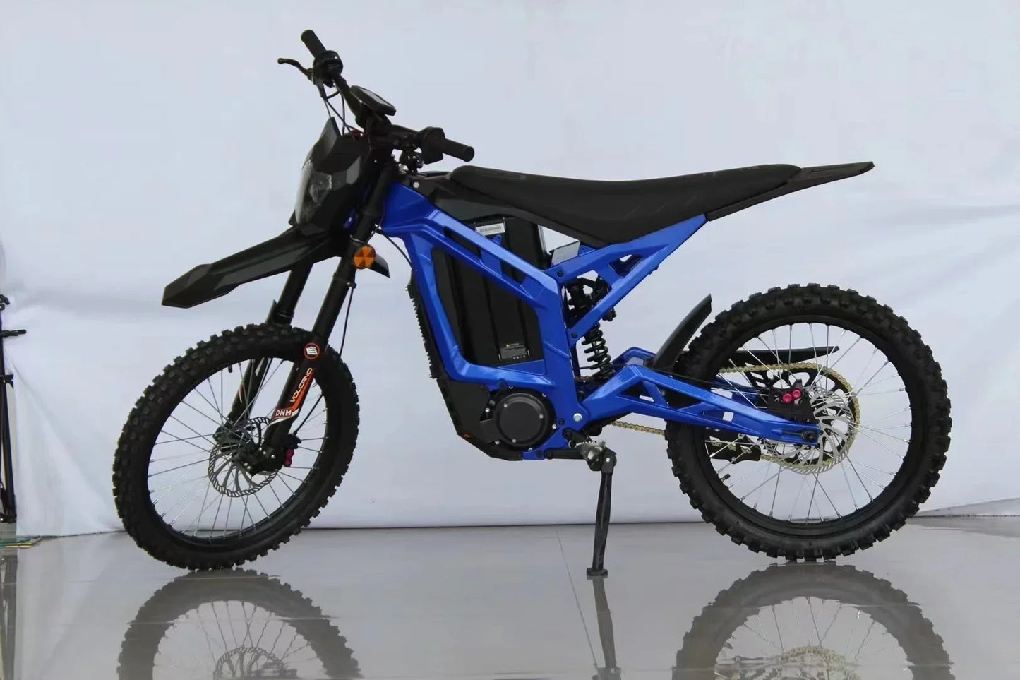 Don’t miss out on this revolutionary off-road vehicle. The 8000W High Power Motor 60V Electric Dirt Bike combines speed, durability, and eco-friendliness into one unbeatable package. Order now and experience the future of electric biking.